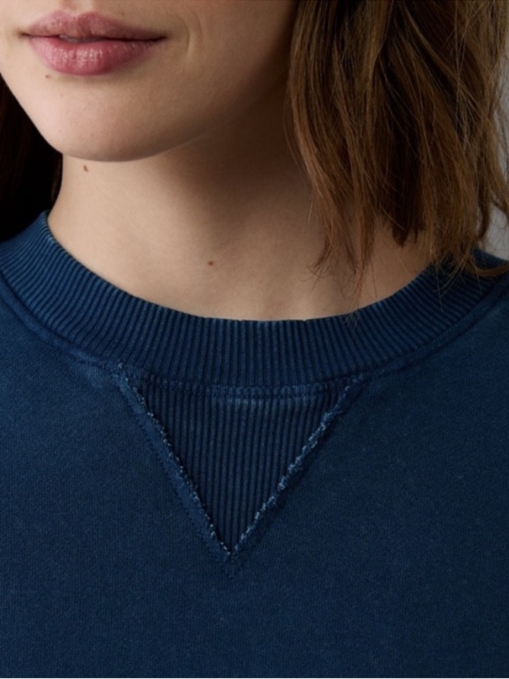 AE - Oversized Crewneck Sweatshirt - Picture 11 of 13